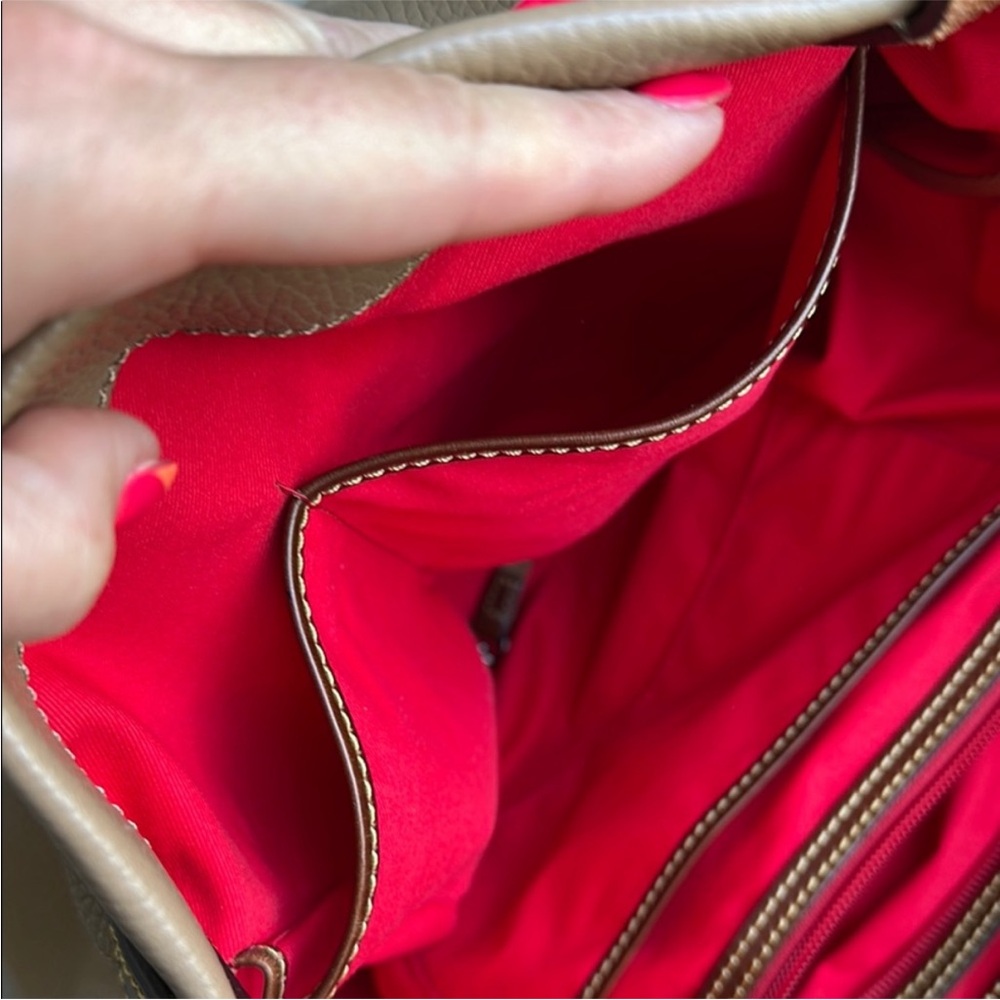 👜LIKE NEW👜 Dooney & Bourke Florentine East/West Shopper in Mushroom - Picture 7 of 9